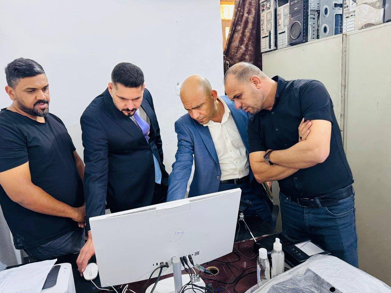 اللجنة المركزية الخاصة بمتابعة تنفيذ قرارات اطلاق سراح المشمولين بالعفو العام تجري زيارة تفقدية إلى سجني الحلة المركزي والحلة /النساء لمتابعة تنفيذ قرارات إفراج النزلاء