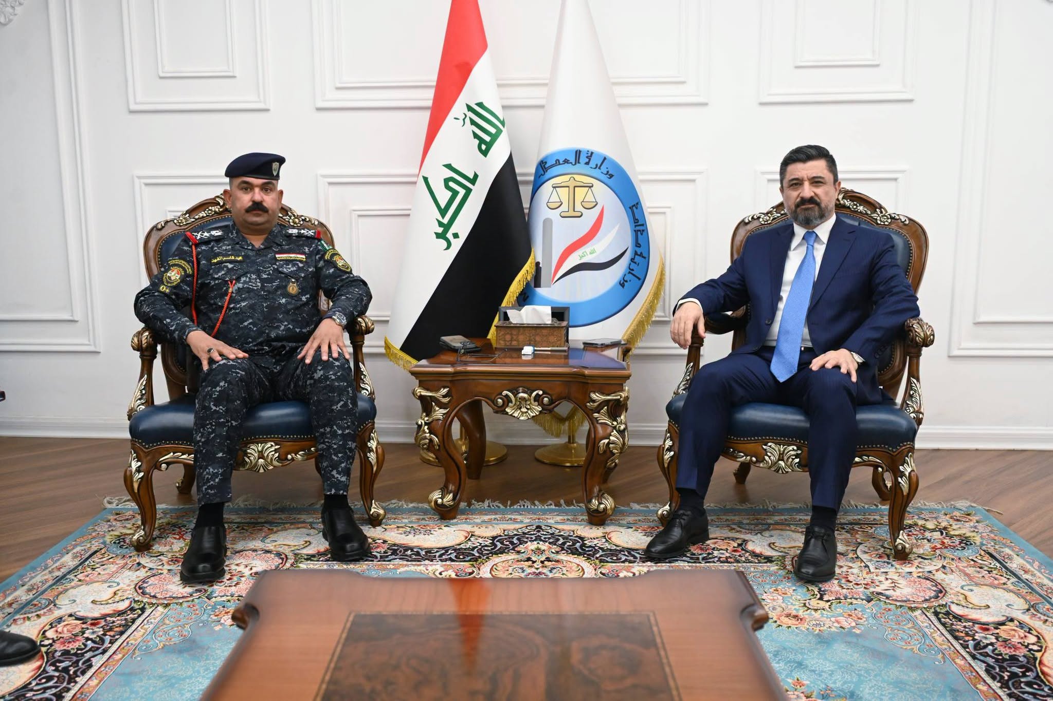 لرفع مستوى الجاهزية والحفاظ على أمن المؤسسات الإصلاحية... وزير العدل يستقبل قائد الشرطة الاتحادية ويبحث معه التحصينات الأمنية لتعزيز حماية السجون