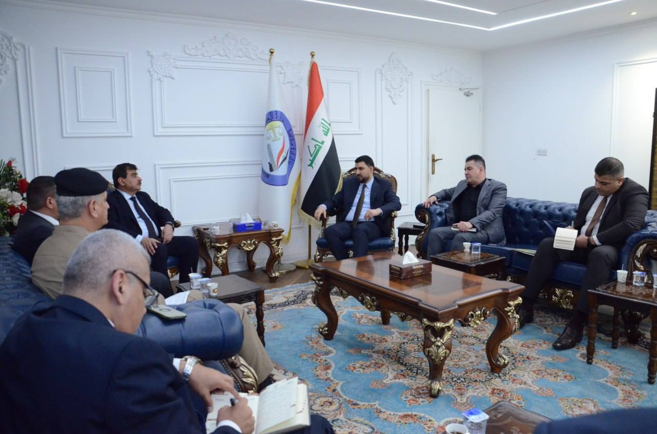 وكيل وزارة العدل الأقدم يبحث مع المستشار الأمني لوزير الداخلية سبل تعزيز التعاون الأمني في المؤسسات الإصلاحية ومراكز التوقيف