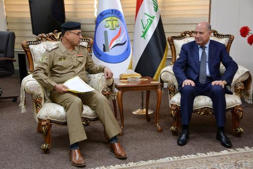 خلال استقباله شخصيات برلمانية وسياسية وعشائرية