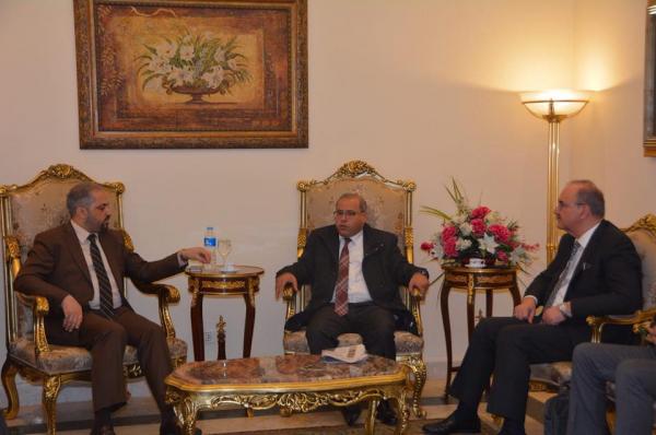 لدى لقائه نظيره الاردني في العاصمة المصرية القاهرة