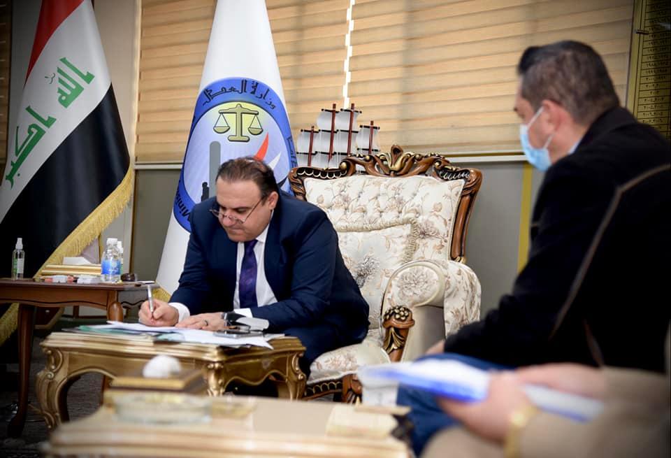 وزير العدل يلتقي عدداً من المواطنين والموظفين للاطلاع ‏على مشاكلهم ووضع ‏الحلول المناسبة لها