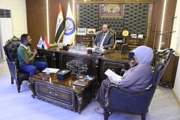 وكيل وزارة العدل للشؤون الأدارية والمالية يستقبل المواطنين ضمن اللقاءات الاسبوعية لمتابعة طلباتهم وشكاواهم
