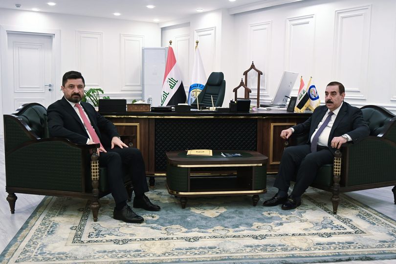 بعد زيارته الأخيرة الى محافظة الانبار.. وزير العدل د. خالد شواني يستقبل محافظ الانبار في مكتبه الرسمي لاستكمال إجراءات تخصيص قطعة ارض لأنشاء مجمع عدلي وبناء سجن مركزي في المحافظة