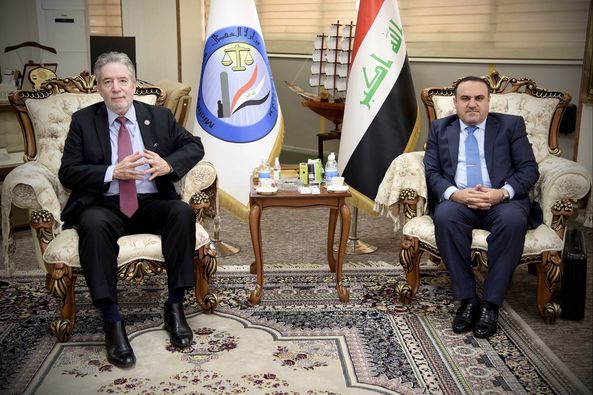لتطوير أفاق التعاون بين الطرفين 