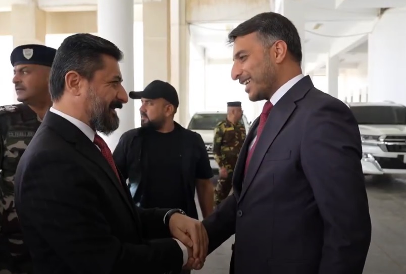 عاجل..وزير العدل د. خالد شواني يصل الى محافظة النجف الاشرف و يلتقي محافظها.