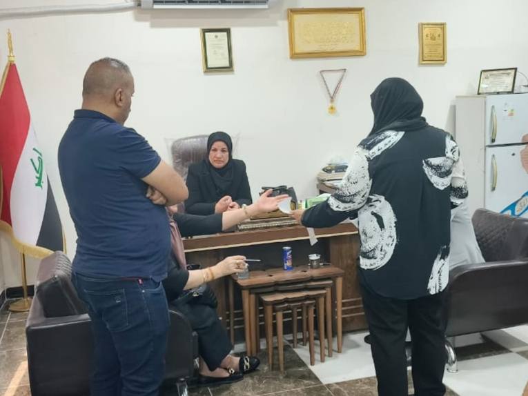 مدير عام التسجيل العقاري تتابع ميدانياً عمل موظفي مديرية الكاظمية الأولى خلال العطلة الرسمية لضمان عدم تأخير معاملات المواطنين