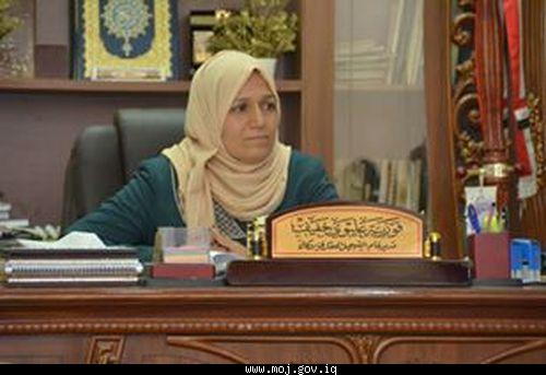 خلال جولتها التفقدية لدائرة تسجيل عقاري الرصافة الاولى