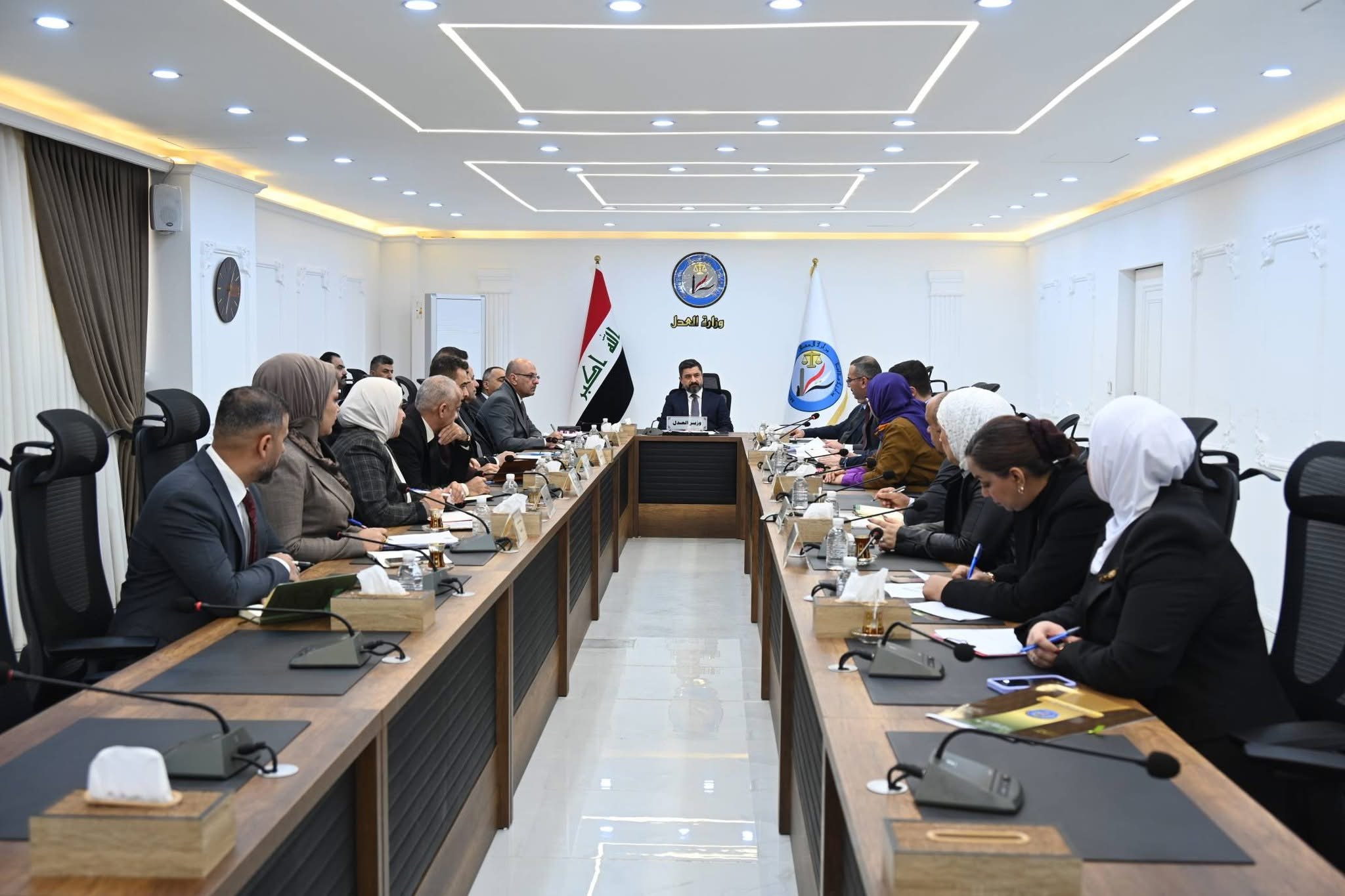 خلال ترؤسه اجتماع اللجنة الوطنية لكتابة التقارير الدولية... وزير العدل يناقش استعدادات الوفد العراقي لمناقشة