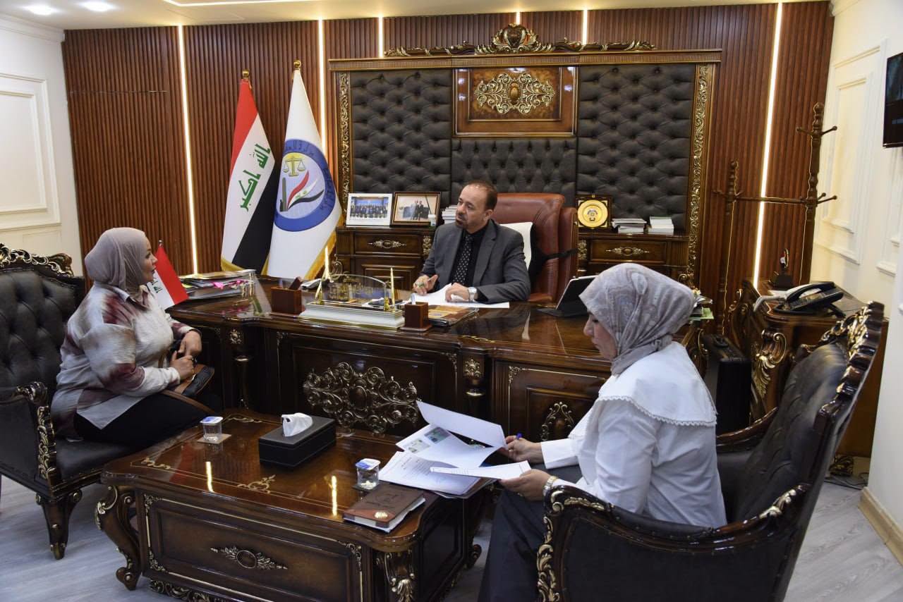 وكيل وزارة العدل للشؤون الإدارية والمالية يستقبل المواطنين ضمن اللقاءات الأسبوعية