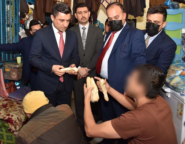 معالي وزير العدل د.خالد شواني يجري زيارة مفاجئة إلى سجن الكرخ المركزي
