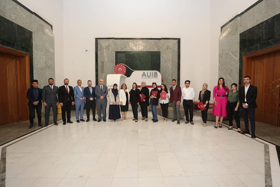 اختتام دورة تدريب طلاب كلية القانون في الجامعة الامريكية ببغداد