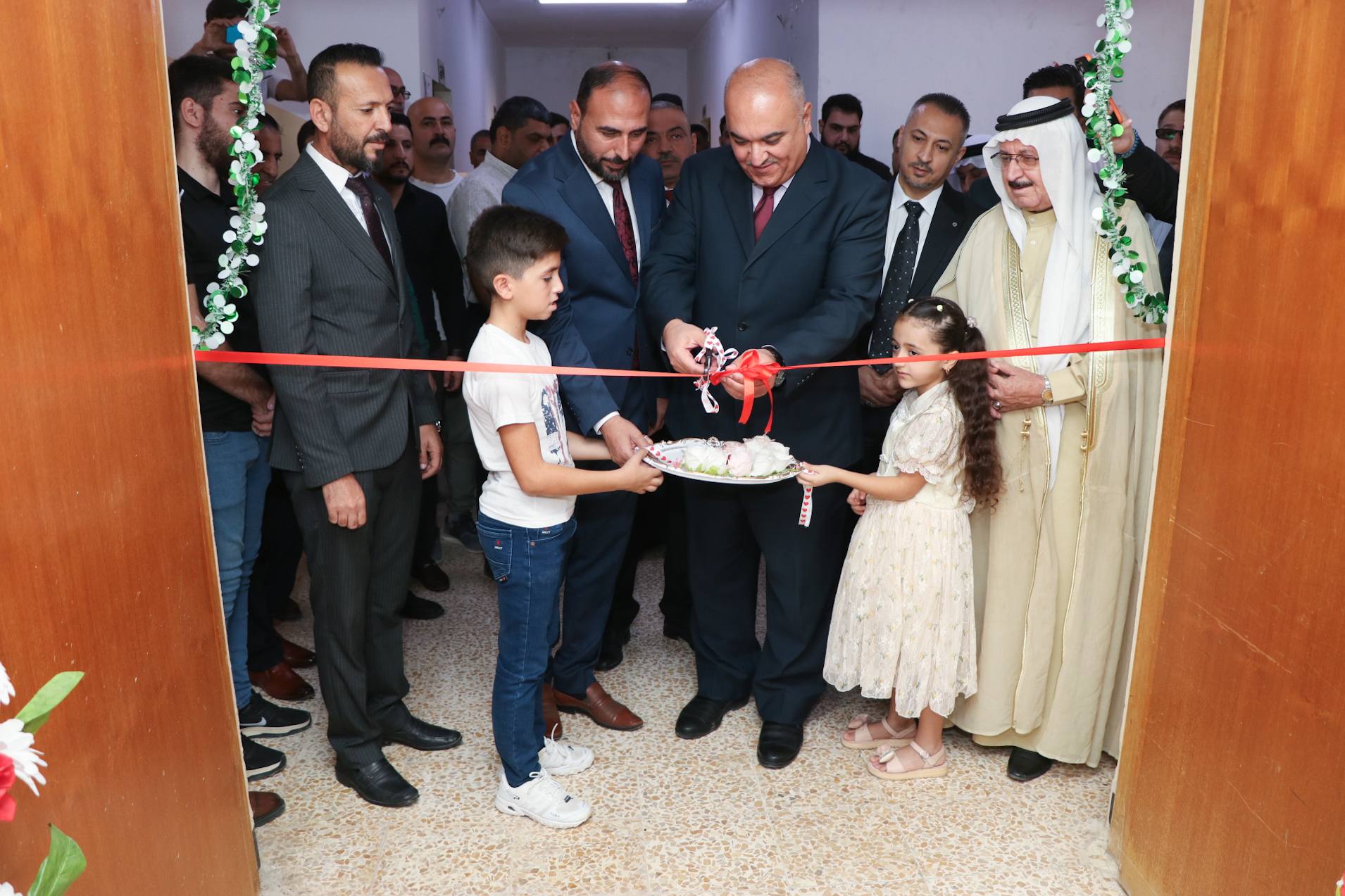 ضمن سياسة الوزارة بتوسيع رقعة الخدمات العدلية لتشمل الأقضية والنواحي وزارة العدل: تعلن استحداث دائرة كاتب عدل وانه في محافظة نينوى