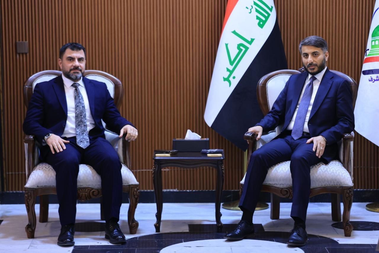 لتعزيز الخدمات العدلية في المحافظات .. مدير عام دائرة التنفيذ يبحث مع محافظ النجف استحداث مديرية تنفيذ في الجزء الشمالي من المحافظة وتوزيع قطع اراضي لموظفي الدائرة