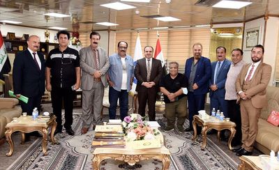 وزير العــــــــدل يلتقي مجموعة من الفنــانين ‏العراقيين