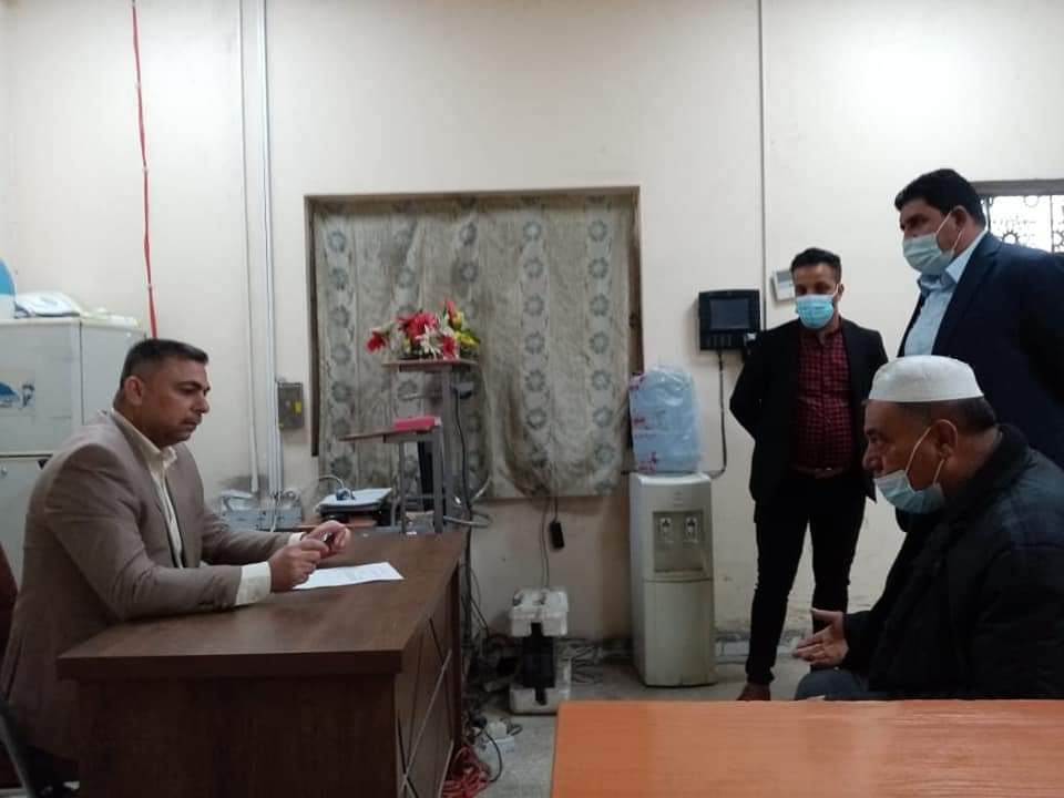 من اجل تخفيف معاناتهم وانجاز معاملاتهم 