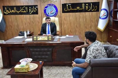 مدير عام دائرة الكتاب العدول يلتقي مجموعة من ‏المواطنين والموظفين 