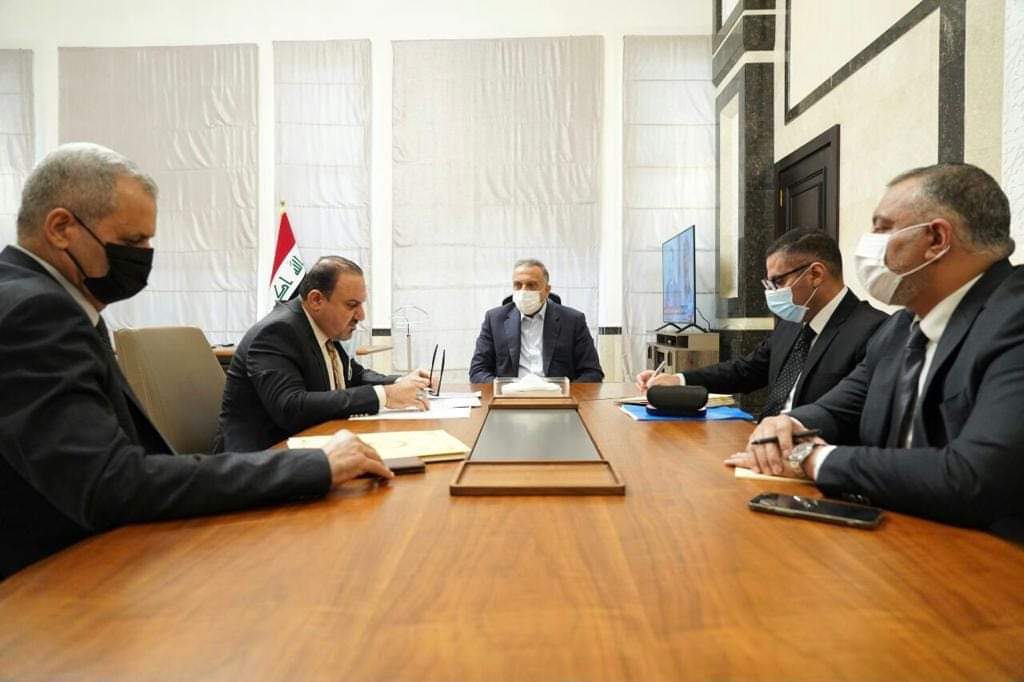 وزير العدل يبحث مع رئيس مجلس الوزراء واقع السجون وتسريع اجراءات العفو الخاص عن فئات من الاحداث والنساء