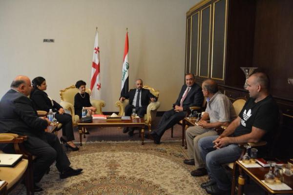 وزير العدل خلال استقباله وزيرة العدل الجورجية