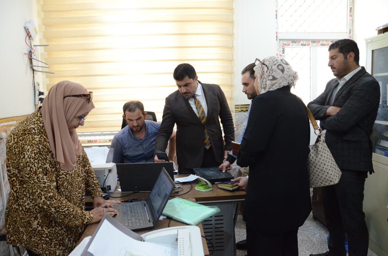 مدير عام دائرة التنفيذ يجري زيارة ميدانية لمديرية تنفيذ الدورة لتعزيز التواصل وتذليل العقبات