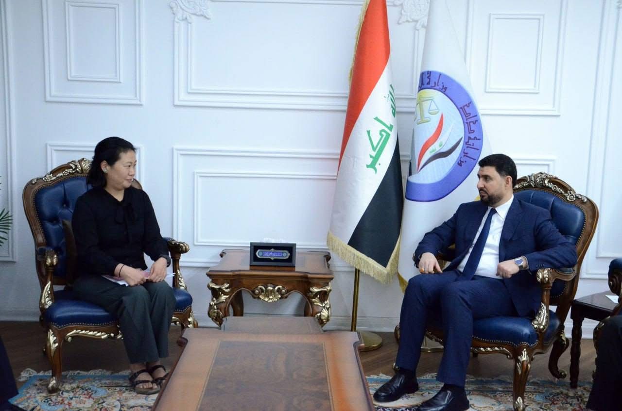 وكيل وزارة العدل الاقدم يستقبل وفد منظمة اطباء بلا حدود السويسرية لتعزيز التعاون في مجال الصحي داخل المؤسسات الاصلاحية