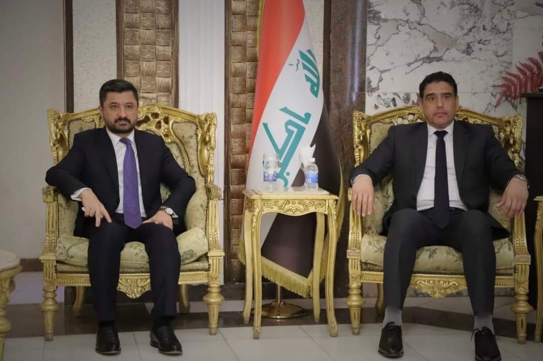 وزير العدل د.خالد شواني يصل محافظة بابل ويلتقي محافظها المهندس وسام الجبوري ويعقد اجتماعا موسعاً لتطوير عمل الدوائر العدلية في المحافظة…