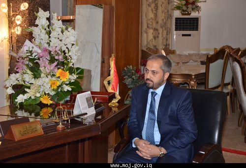 بعد تسلمه لمهامه الوظيفية