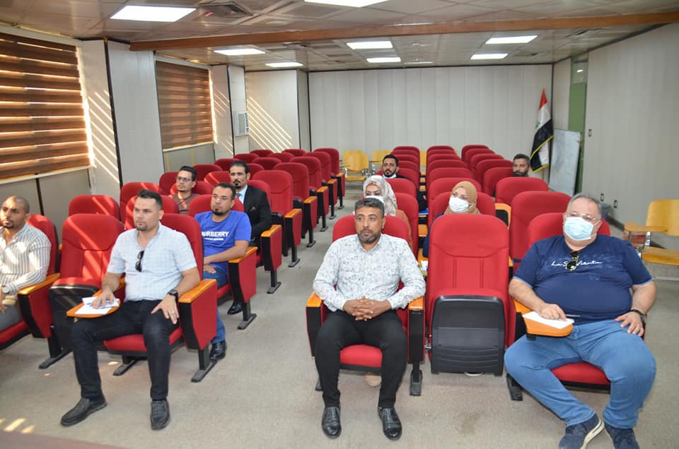 بمشاركة ( 18 ) موظفاً من مختلف الدوائر العدلية