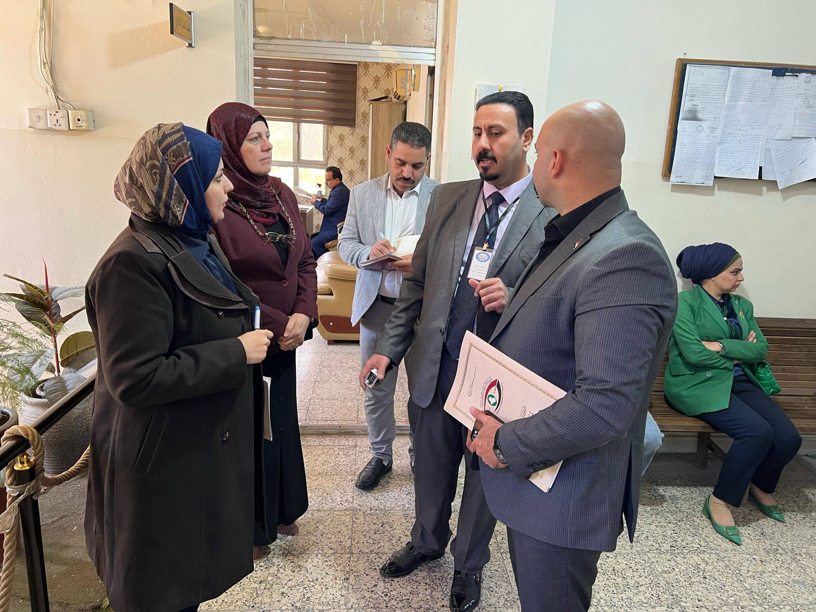 وفد من هيئة النزاهة الاتحادية يزور مديريتي تنفيذ الكرخ والدورة لمتابعة الأداء وتعزيز الشفافية
