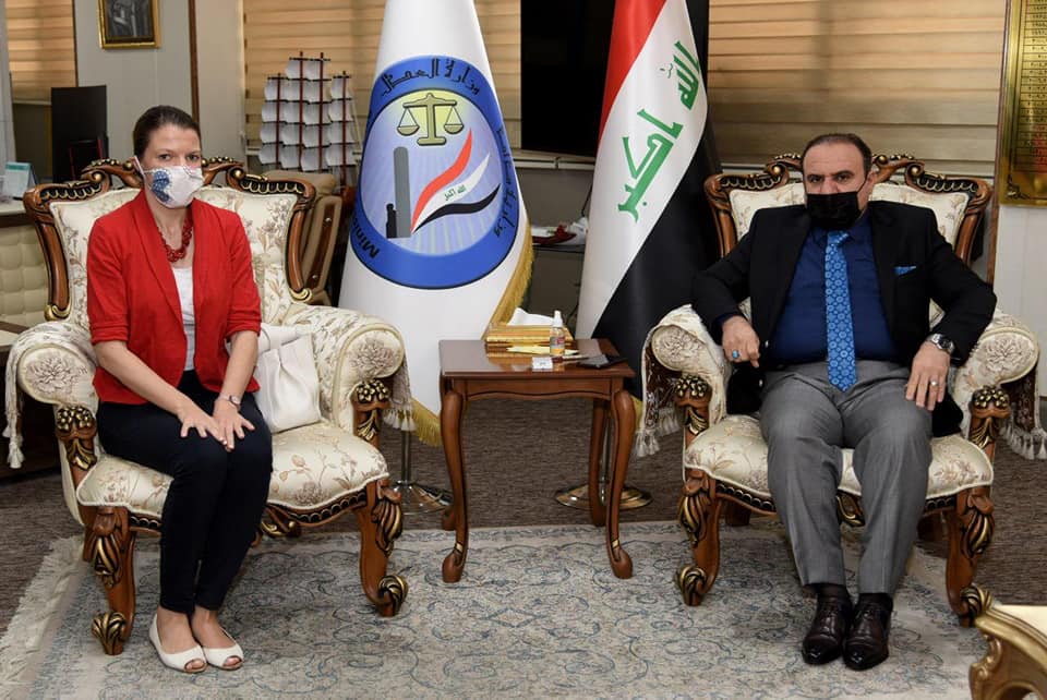 لبحث اطر التعاون بين الجانبين