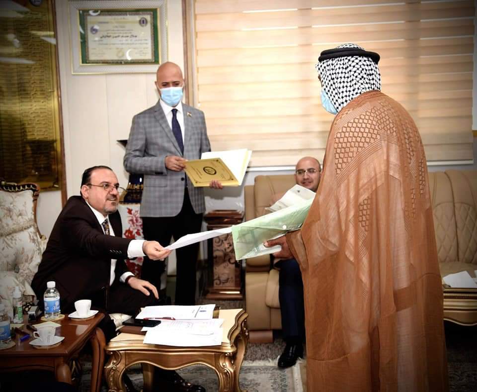 وزير العدل يلتقي عدداً من المواطنين والموظفين للاطلاع ‏على مشاكلهم ووضع الحلول المناسبة لها