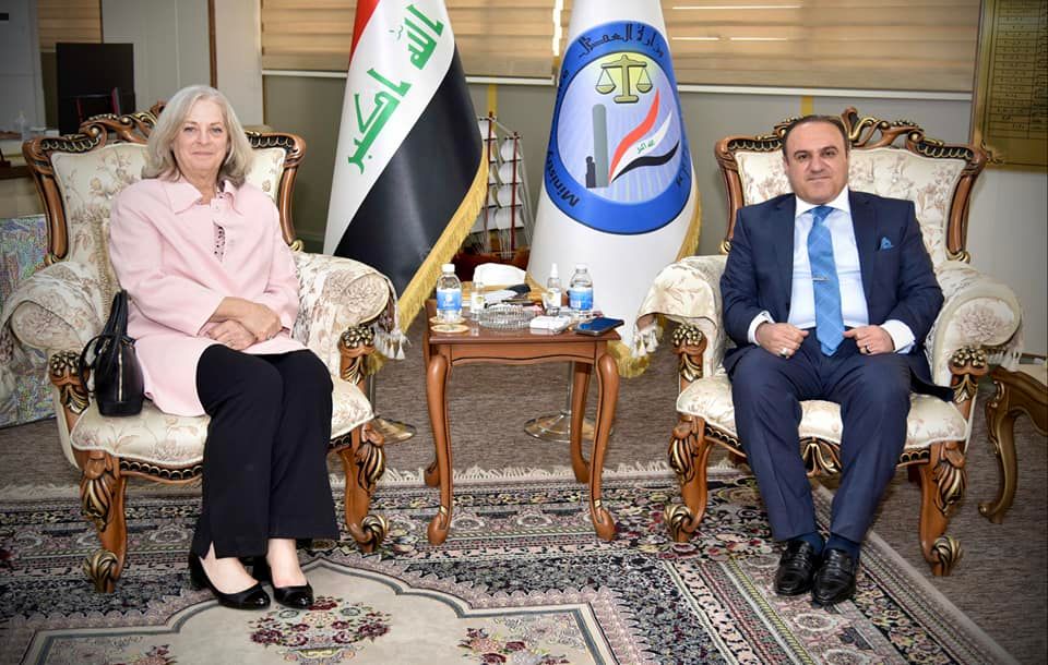 لبحـــــث تعزيز العلاقات الثنائيَّة بين البلديـن