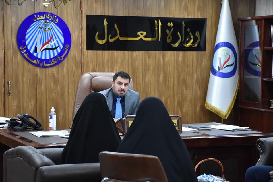 مدير عام دائرة الكتاب العدول يلتقي عددا من الموظفين للاستماع الى طلباتهم ‏والمساهمة بحلها ‏