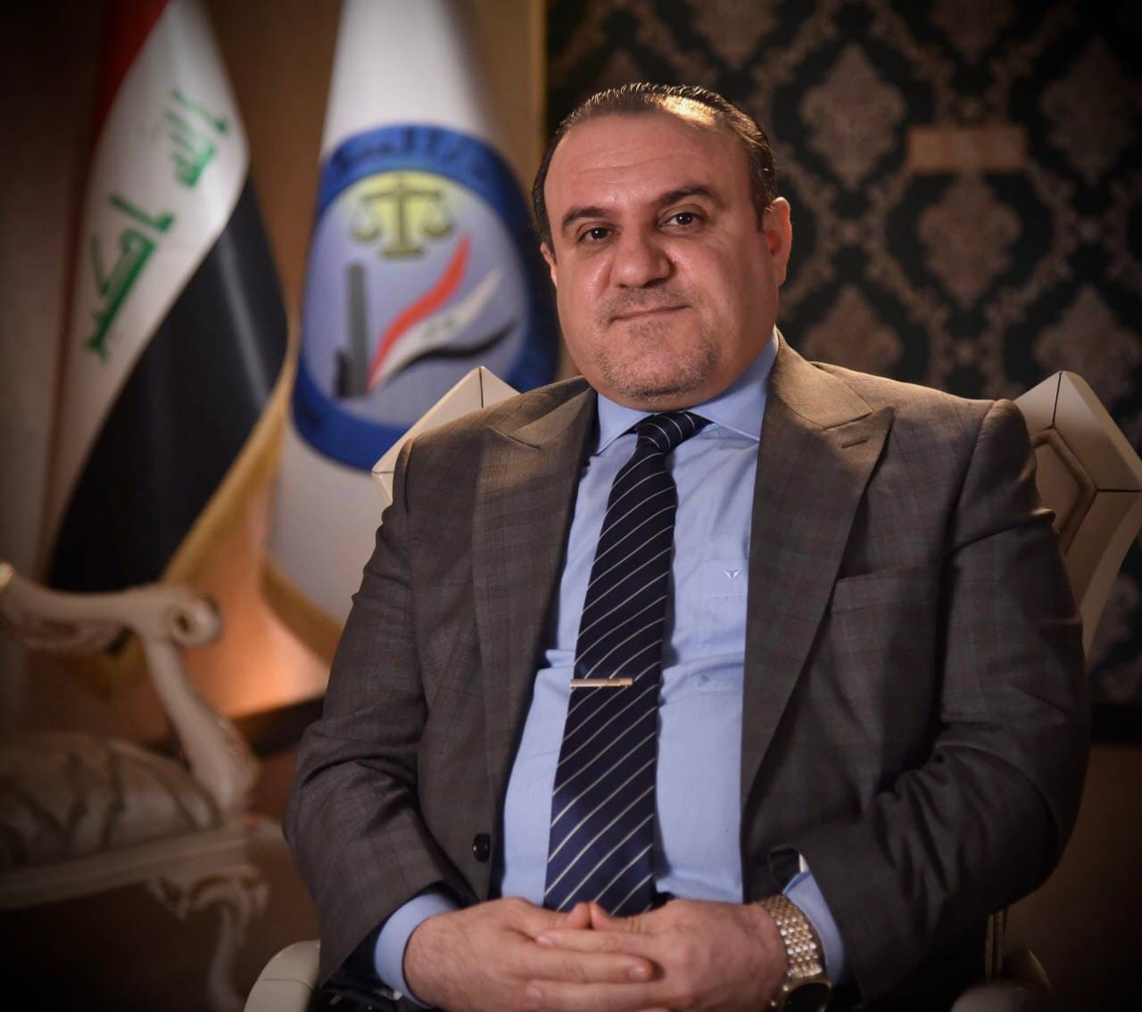 وزير العدل يؤكد انه يقف على مسافة واحدة من جميع موظفي الوزارة والدوائر العدلية كافة فيما يخص توزيع قطع الاراضي
