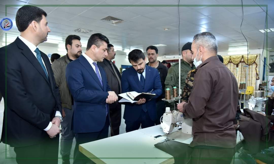 في سابقة فريدة من نوعها خلال زيارته الى سجن الناصرية ..  