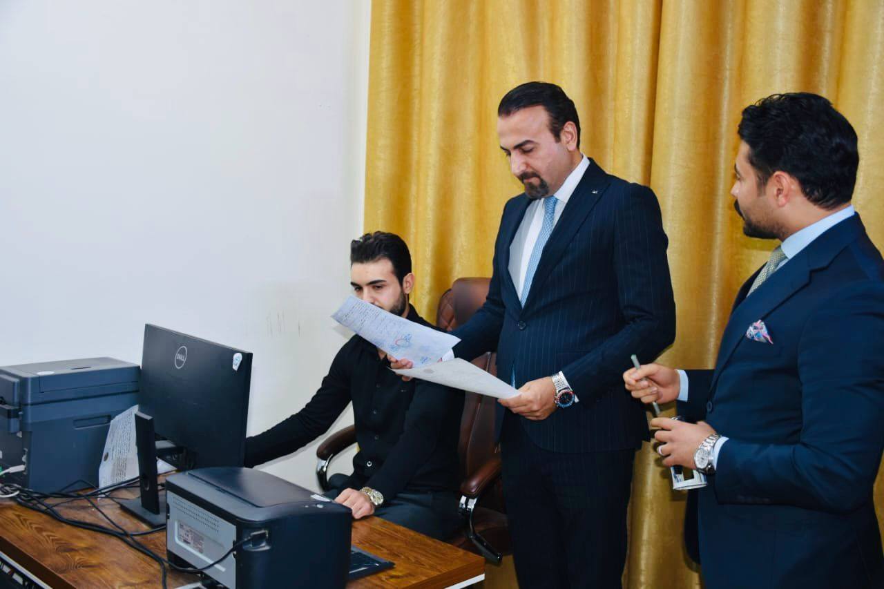 مدير عام دائرة الكُتّاب العدول يتفقّد دائرة كاتب عدل الأعظمية ويؤكد أهمية تطوير الأداء وتقديم أفضل الخدمات للمواطنين