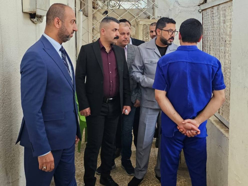 لمتابعة اوضاع المودعين الاحداث لجنة وزارية تجري زيارة ميدانية لمدرسة تأهيل اصلاح الأحداث الاناث و والشباب البالغين