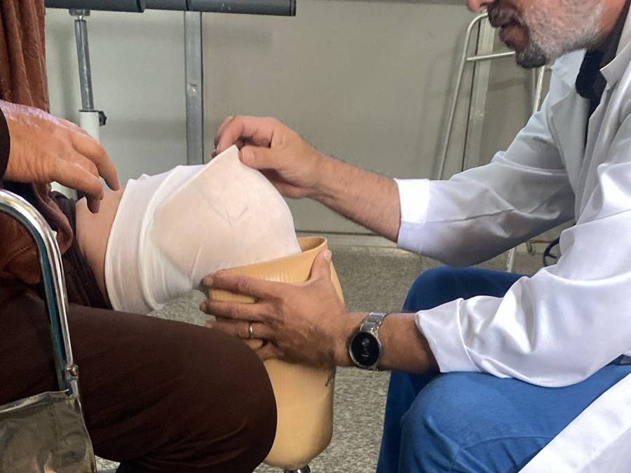 ادارة سجن البصرة المركزي تنفذ حملة لتركيب الأطراف الصناعية للنزلاء من ذوي الهمم