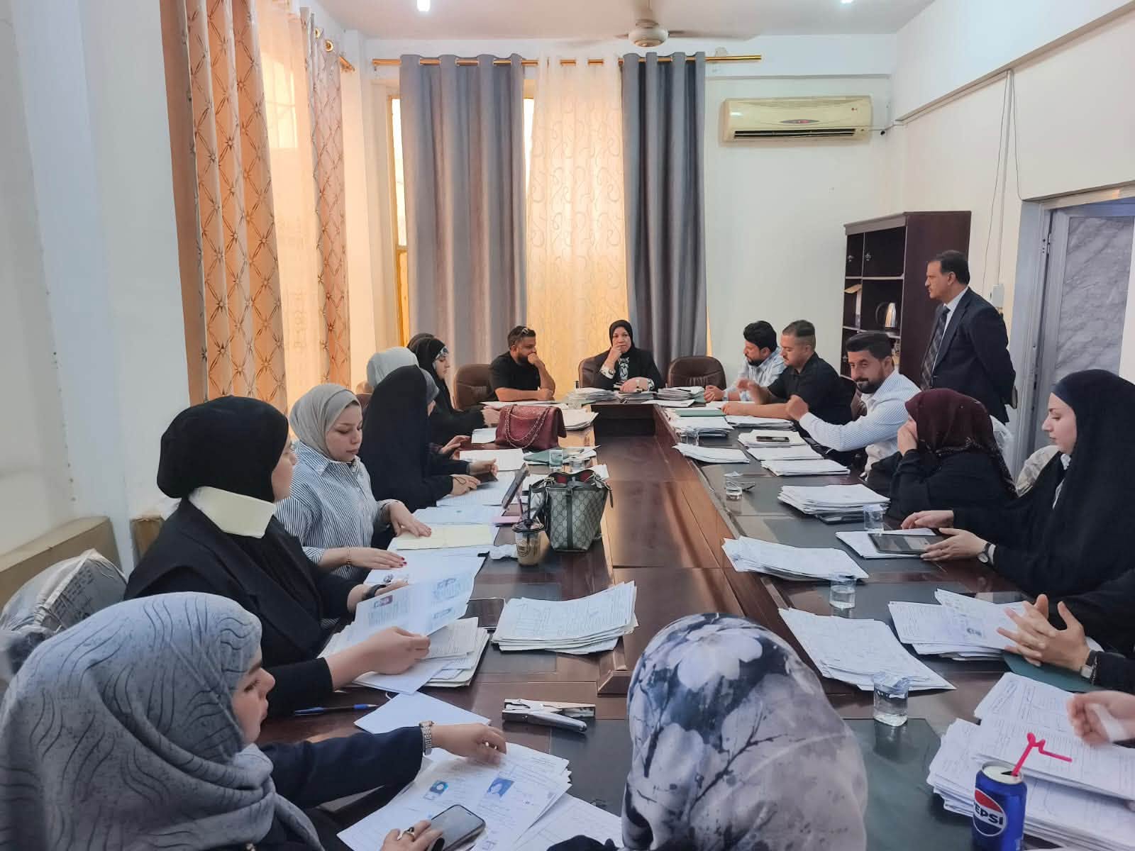 مدير عام دائرة التسجيل العقاري تتفقد ملاحظيات الدائرة في ميسان خلال العطلة الرسمية