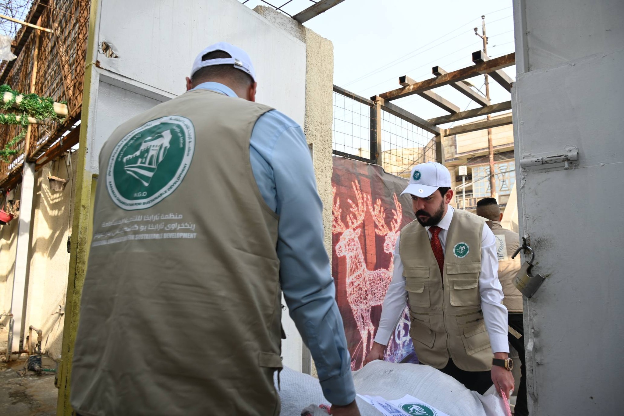 لتعزيز التعاون مع المنظمات الإنسانية ... مدرسة تأهيل الأحداث للإناث تستقبل منظمتي ئارابخا وحمورابي لدعم المودعات بالمستلزمات الشتائية