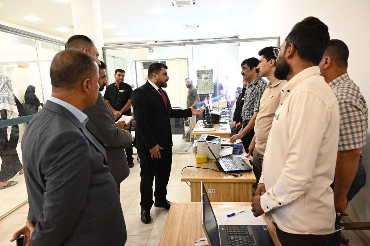 مدير عام دائرة التنفيذ يجري زيارة ميدانية الى مديرية تنفيذ الناصرية ويوجه بتبسيط الاجراءات وتحسين بيئة العمل