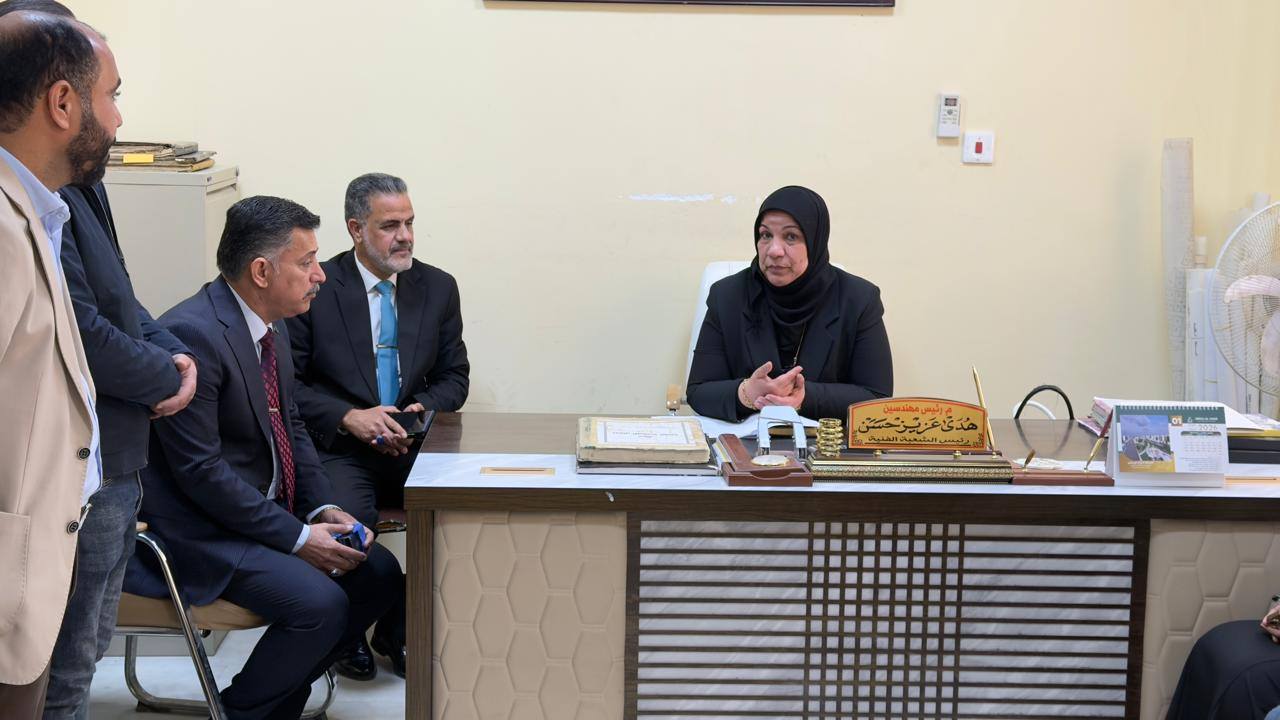 مدير عام دائرة التسجيل العقاري تجري زيارة ميدانية إلى مديرية عقاري الديوانية