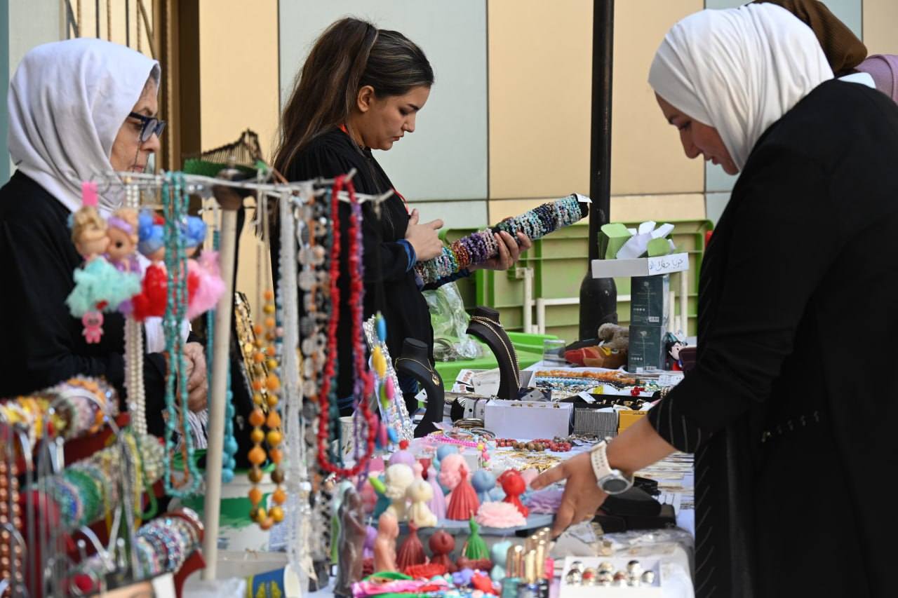 برعاية معالي وزير العدل د. خالد شواني.. الدائرة الإدارية والمالية تنظم بازارا